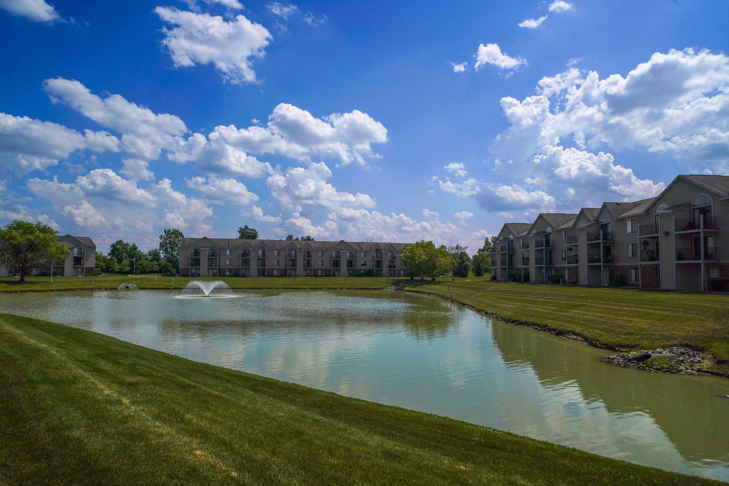 Apartments in Fort Wayne, IN Dupont Lakes Apartments